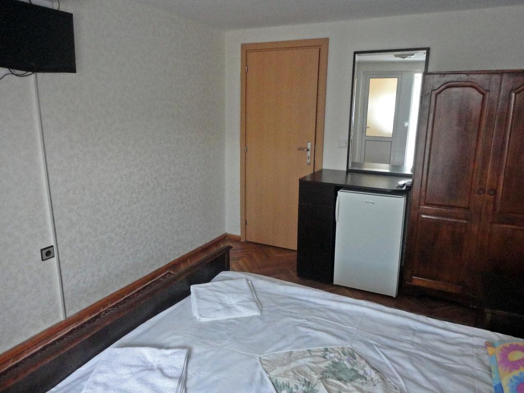 Guest Rooms Casa Luba Sveti Vlas Kamer foto