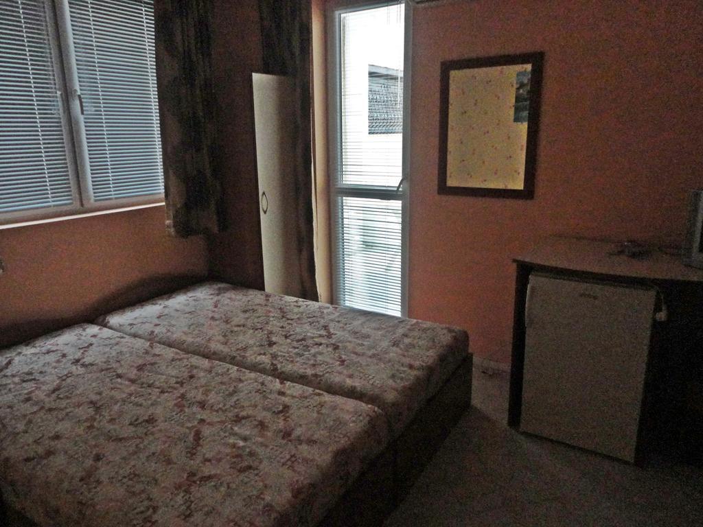 Guest Rooms Casa Luba Sveti Vlas Kamer foto